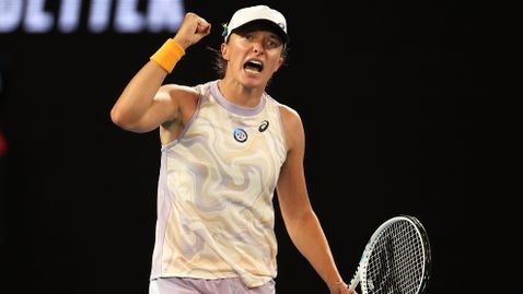  Швьонтек стартира с двусетова победа в Австралия 