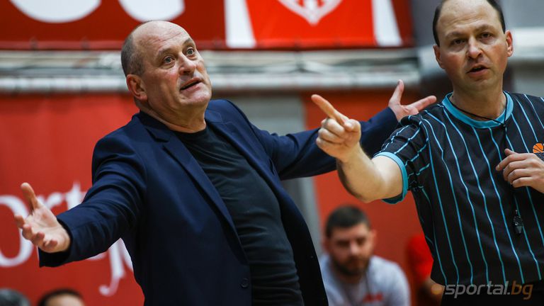 Старши треньорът на баскетболния отбор на ЦСКА Росен Барчовски говори