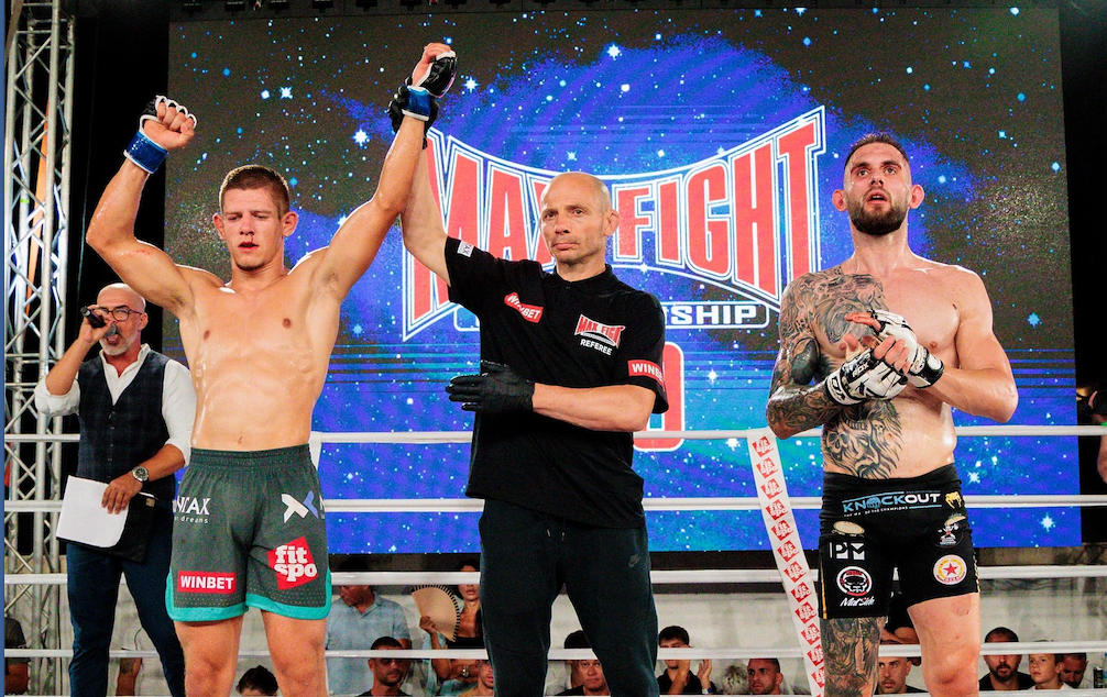 Младата надежда в ММА Руси Хаджиев излиза на ринга на MAX FIGHT 60 