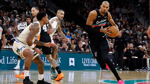 Сан Антонио срази Милуоки, Орландо спечели "евросблъсъка" с Мемфис