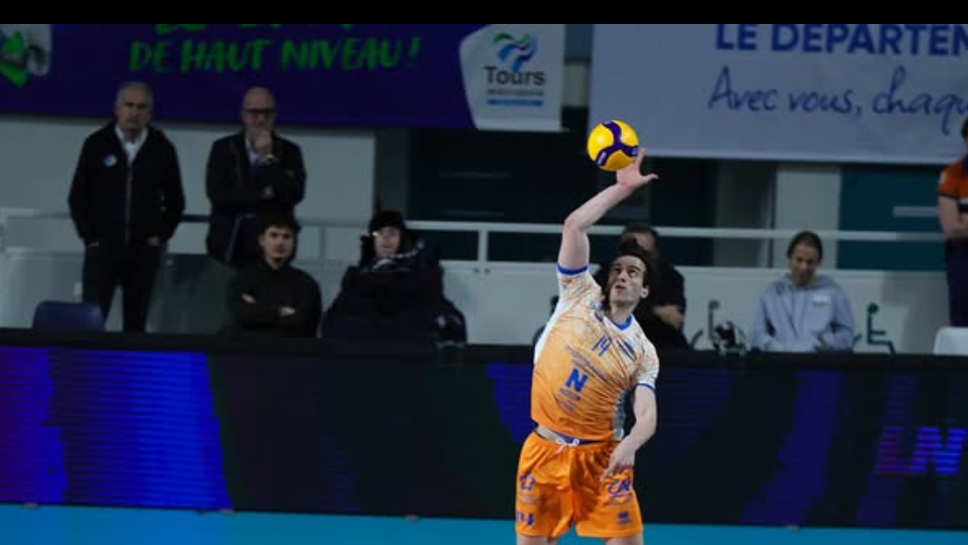 Централният блокировач Николай Къртев смени Гърция с Франция за втория дял от