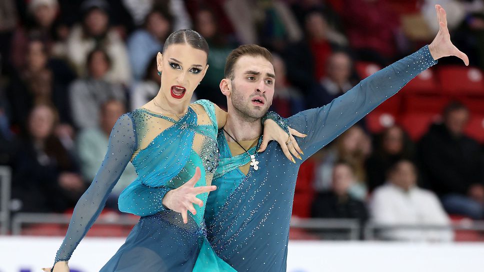 Двукратните световни шампиони за юноши Анастасия Метелкина и Лука Берулава