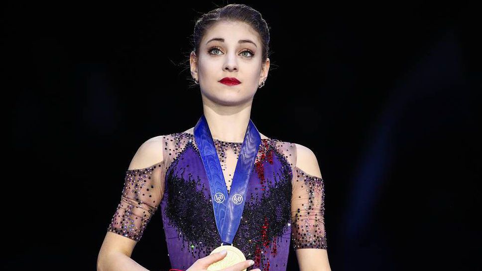 Руската фигуристка Альона Косторная продължава да тренира, въпреки че е с фрактура на ръката