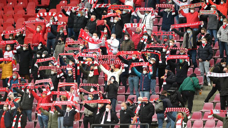 Германските спортни клубове, включително тези от футболната Бундеслига, ще играят