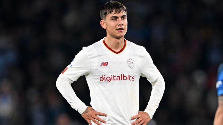 Нападателят на РомаПауло Дибала призна че не е сигурен за