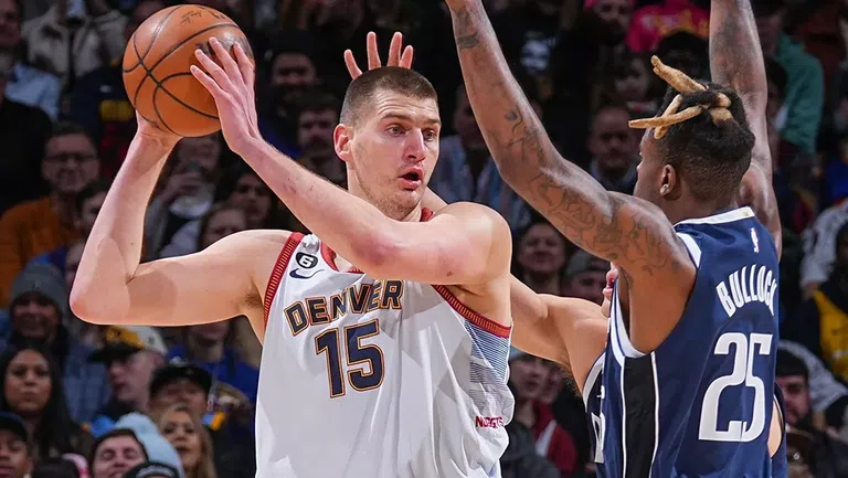 Водачът в Западната конференция Денвър Нъгетс постигна домакинска победа със