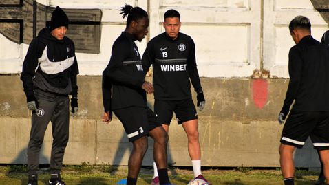  Защитникът на проби в Локо (Пд) ще има една седмица да впечатли Томаш 