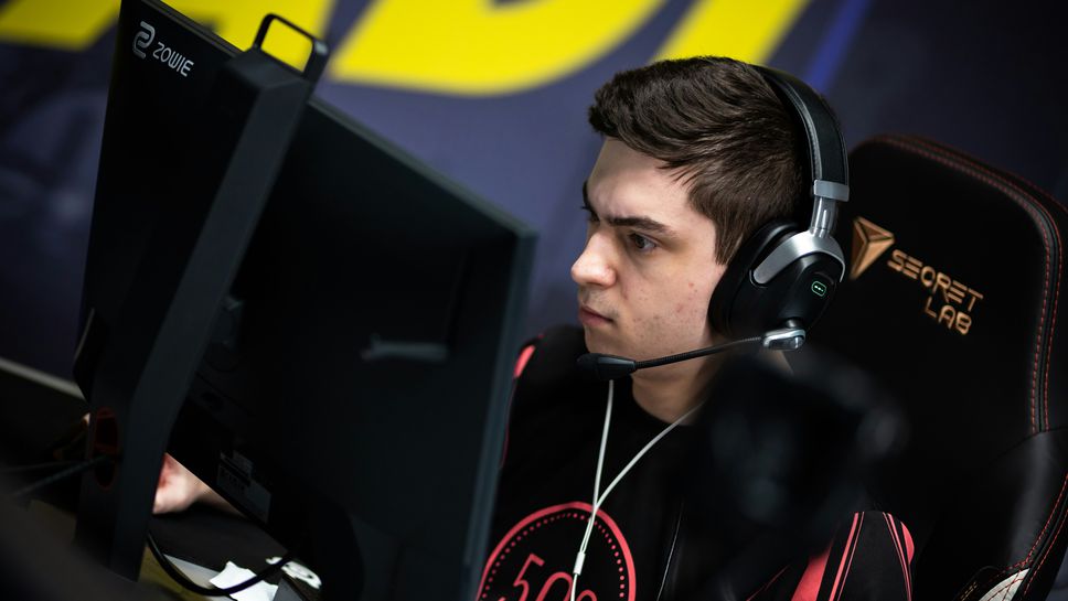 Алекс "Rainwaker" Петров се представи блестящо при победа на 500 в квалификацията за BLAST Premier Showdown