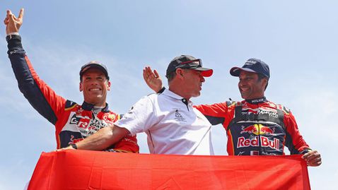  4-кратен победител в рали „ Дакар “ загуби десния си крайник 