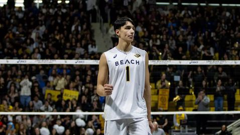 Симеон Николов би сервис със 135 км/ч! Счупи отново рекорда в NCAA