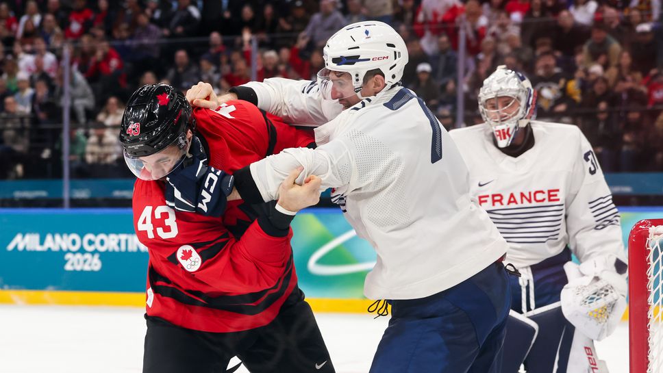 Хокеист биткаджия ще дава обяснение за поведението си