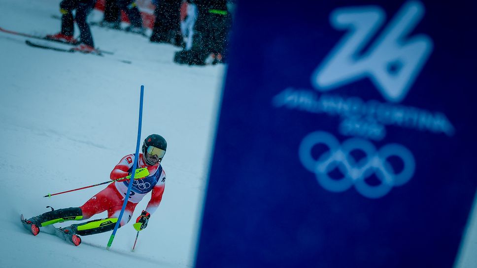 Силен снеговалеж на мъжкия слалом, Алберт Попов и много фаворити отпаднаха