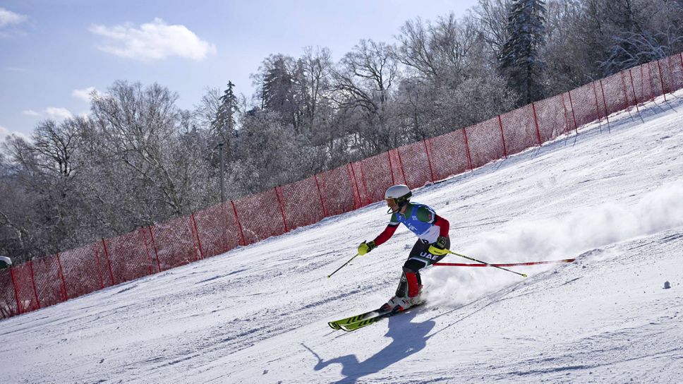 Вторият представител на Обединените арабски емирства на Зимните олимпийски игри