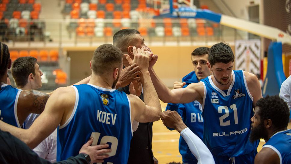 Черноморец се закани на Черно море, но отмениха мача