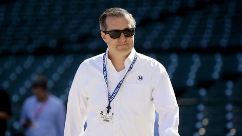 Фаворит за Челси привлече богат съдружник в битката за лондончани