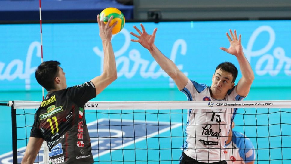 Силен Алекс Николов с 15 точки, Лубе победи Халкбанк, но отпадна от ШЛ след "златен" гейм