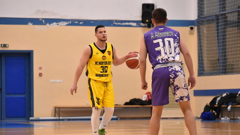 Миньор 2015 с убедителна победа над Волтрон