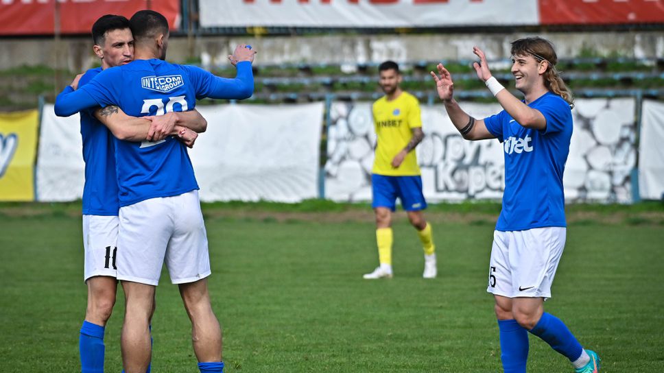 Ръководството надъхва с премия футболистите на Спартак (Варна) за първото място във Втора лига