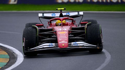  Хамилтън: Колата като че ли искаше да отиде в стената през множеството време 