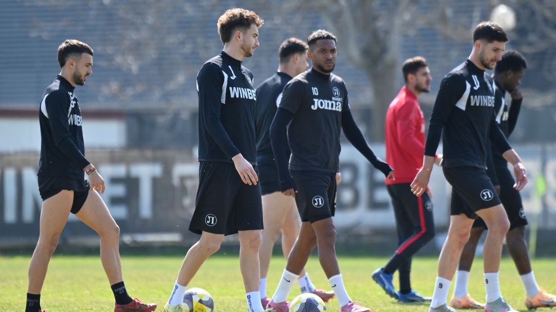 Локо (Пд) започна подготовка за мача с Ботев (Враца)