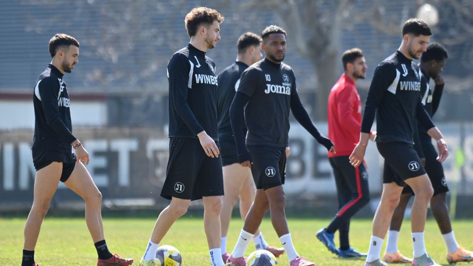 Локо (Пд) започна подготовка за мача с Ботев (Враца)