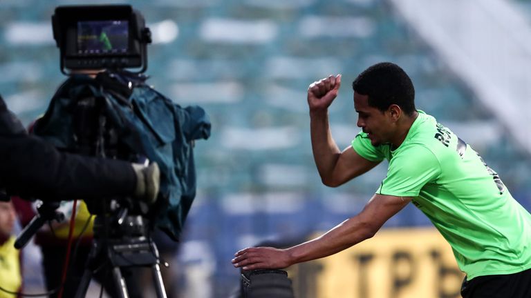  Черно море продава звездата си 