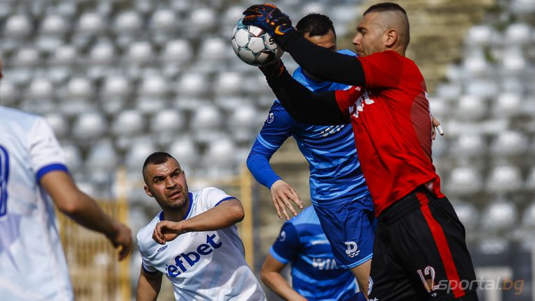 Светкавица Търговище взе гостуването си на Устрем Дончево с 3 0