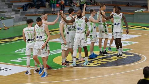 Берое разби Шумен за успех №13 в НБЛ