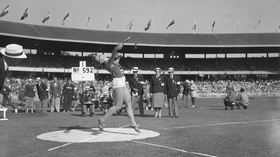 Олимпийска шампионка от Мелбърн 1956 почина на 91