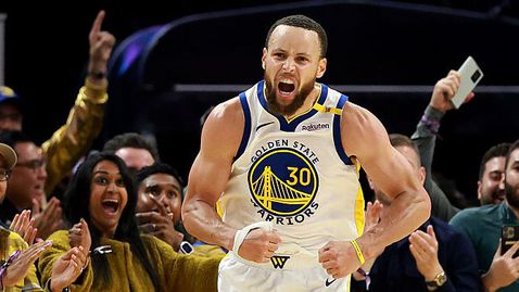  Стеф Къри и Джими Бътлър изригнаха с общо 75 точки и изведоха Голдън Стейт до плейофите 