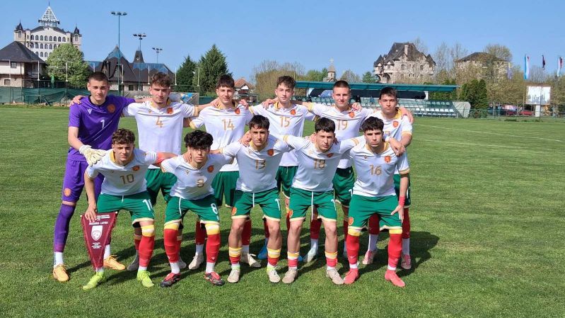 Отборът на България до 16 години родени 2009 г спечели