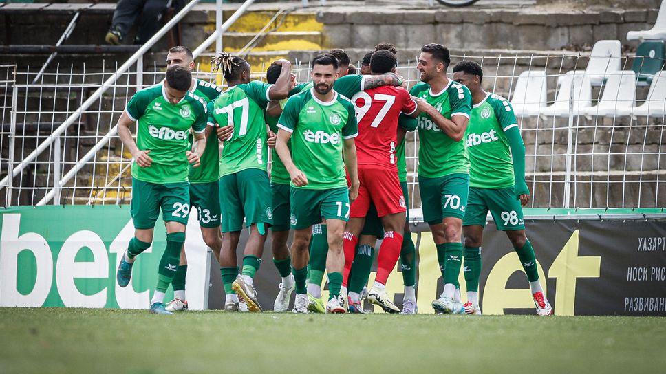 Гол от фаул зарадва "гробарите" на "Цар Самуил"