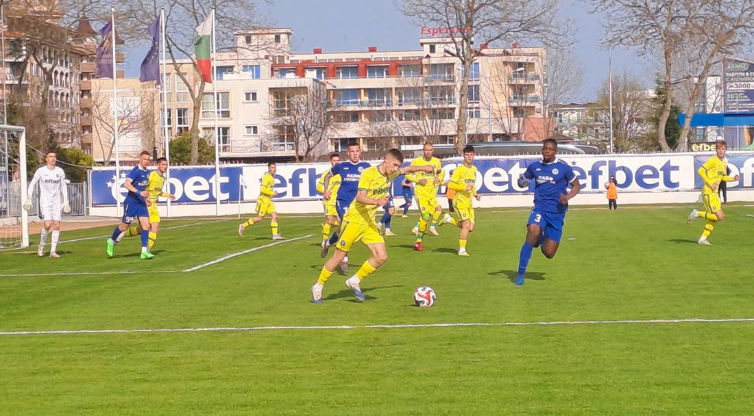 Черноморец и Лудогорец II не успяха да разбият нулите в Несебър