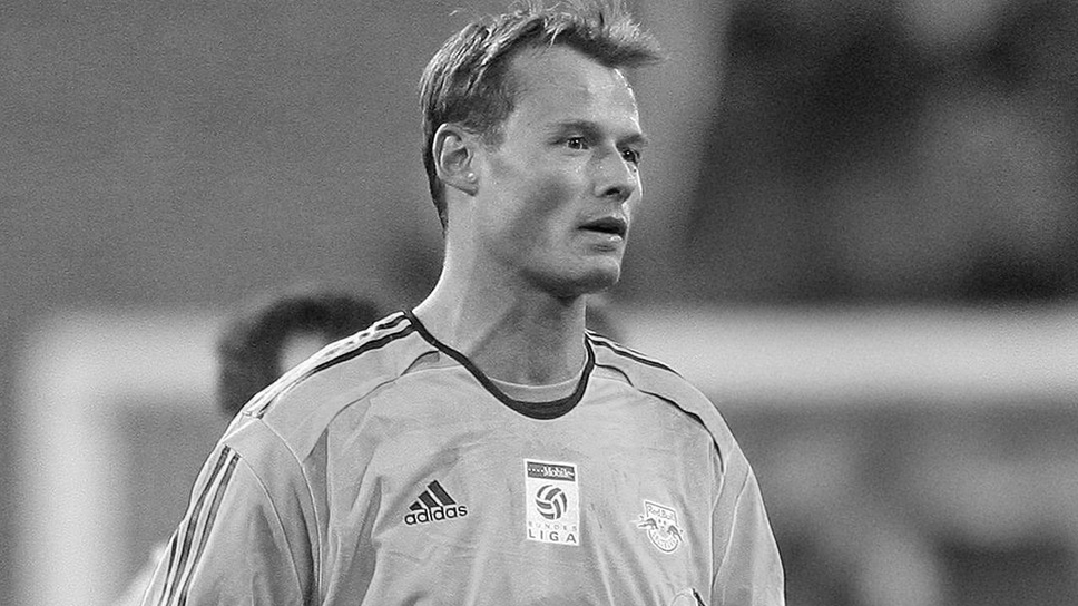 Бивш вратар на Арсенал, Ювентус и Ливърпул загина в катастрофа с автомобила си