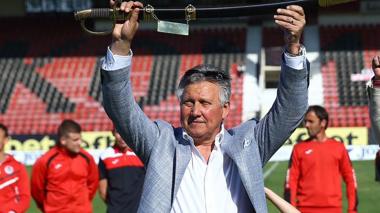  Иван Василев: Стадион 