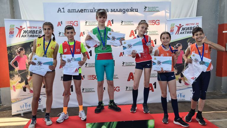 Любомир Илиев и Божидара Иванова са първи в младежката атлетика във Видин 