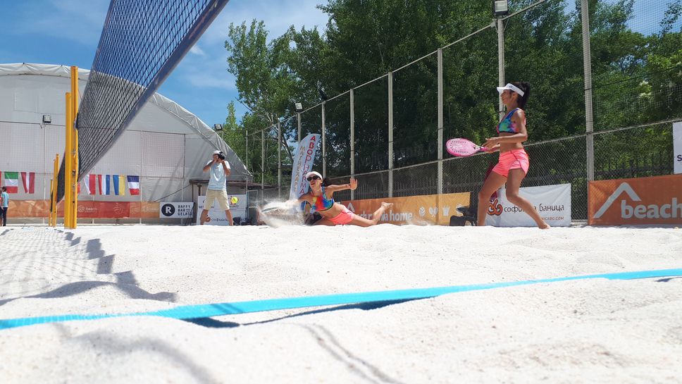 Международни двойки спечелиха турнира по плажен тенис в София