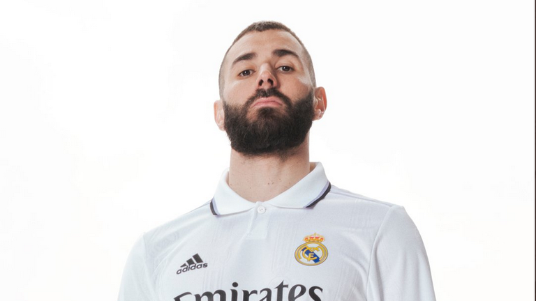 Реал Мадрид върна яката в екипа си - ето как ще изглеждат "белите" през новия сезон
