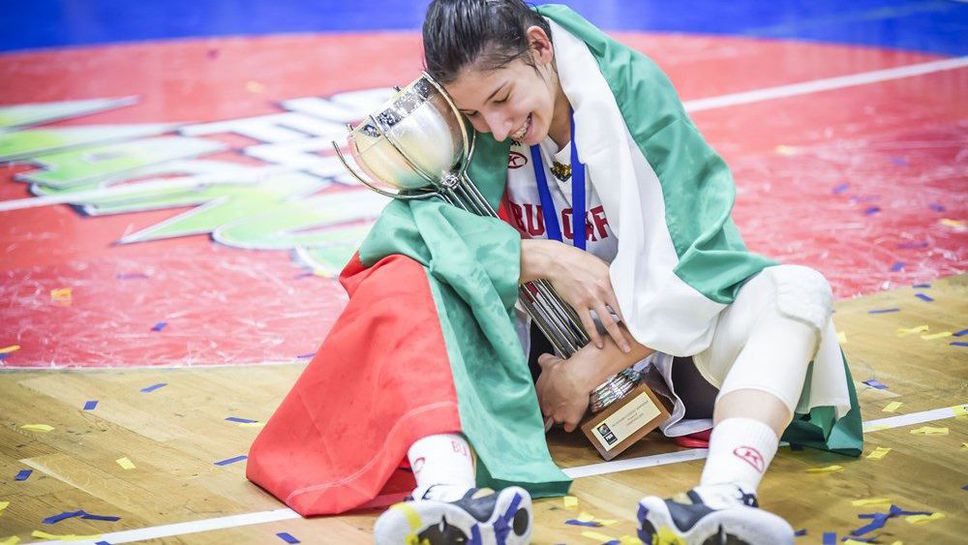 Гергана Иванова и шампионки за девойки попаднаха в разширения състав на България по баскетбол 3 на 3
