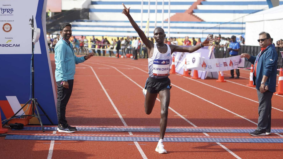 Кенийци триумфираха с рекорди на 10 км в Бенгалуру