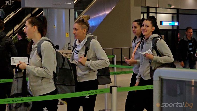 Волейболните националки на България заминаха за Франция