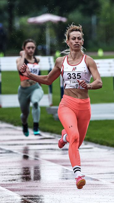 Андреа Савова най-бърза на 100 и 400 метра на “Нови звезди”