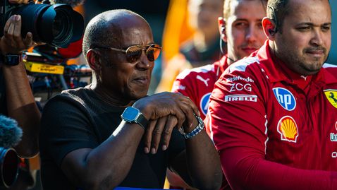 Бащата на Хамилтън заема позиция във ФИА