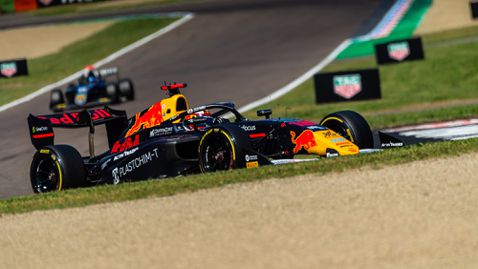  Никола Цолов с подиум в спринта на 