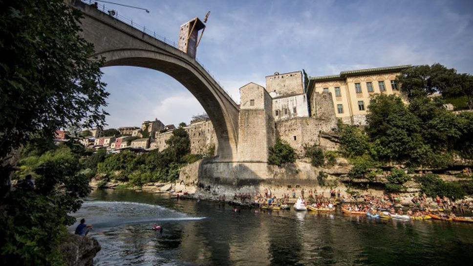 Българин влезе в топ 10 на Red Bull Cliff Diving