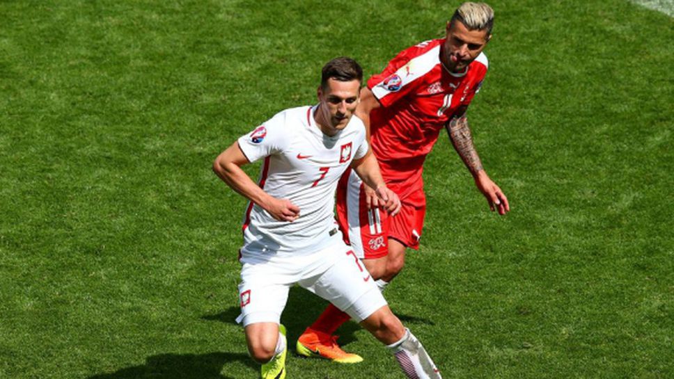 Полски национал с контузия след мача с Дания, аут за няколко месеца