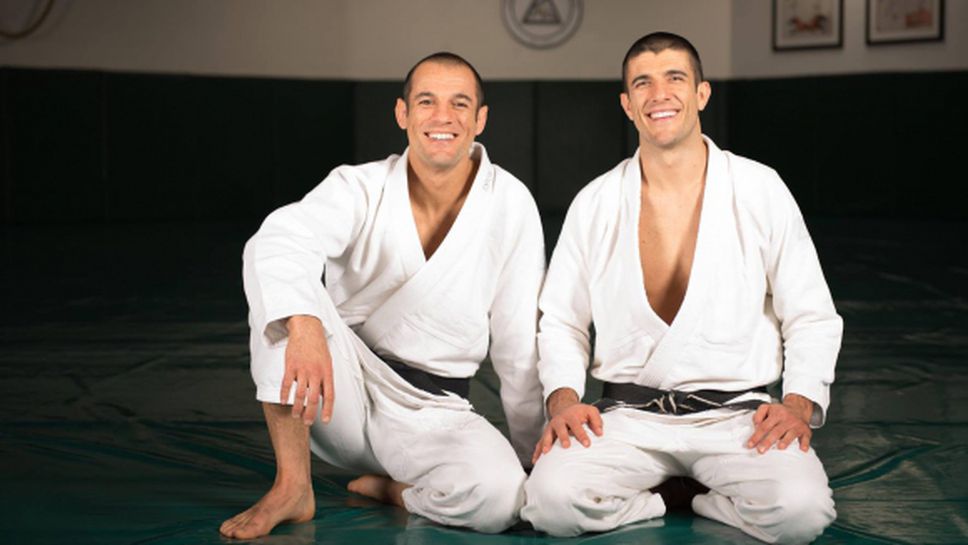 Мъж се защитава в опасна ситуация чрез елементарни техники от Бразилско Джу Джицу (ВИДЕО)