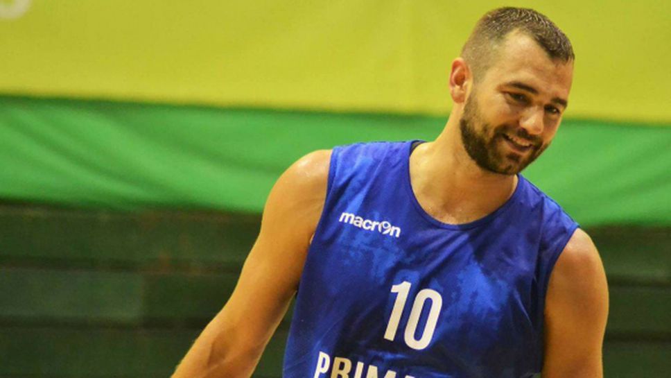 Маринов наказа бившия си отбор в Румъния