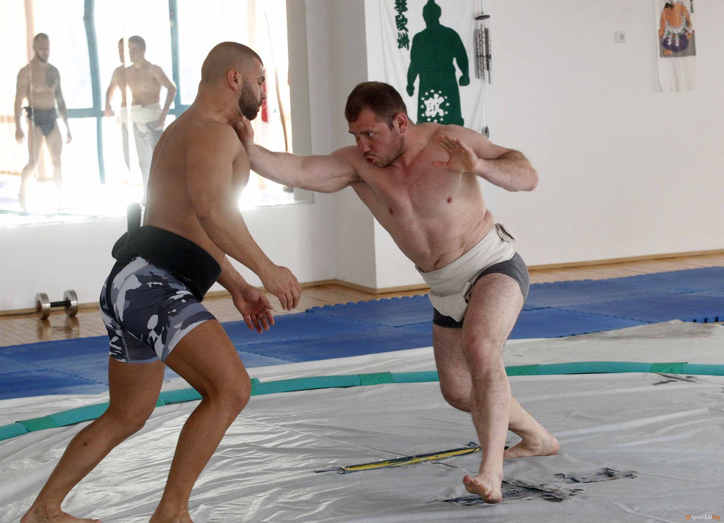 Тренировка на националния отбор по сумо