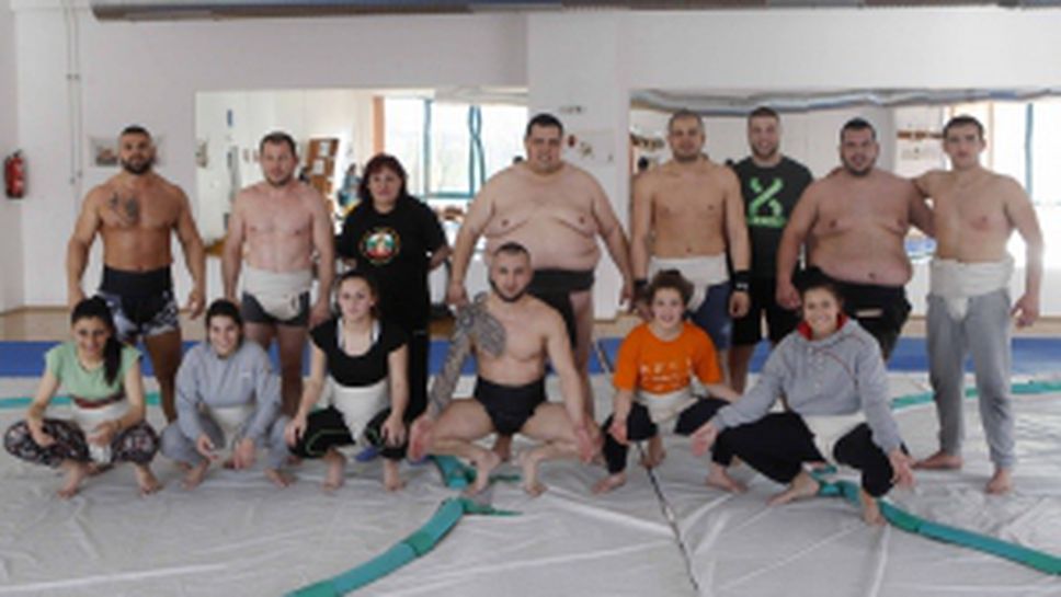 Тренировка на националния отбор по сумо